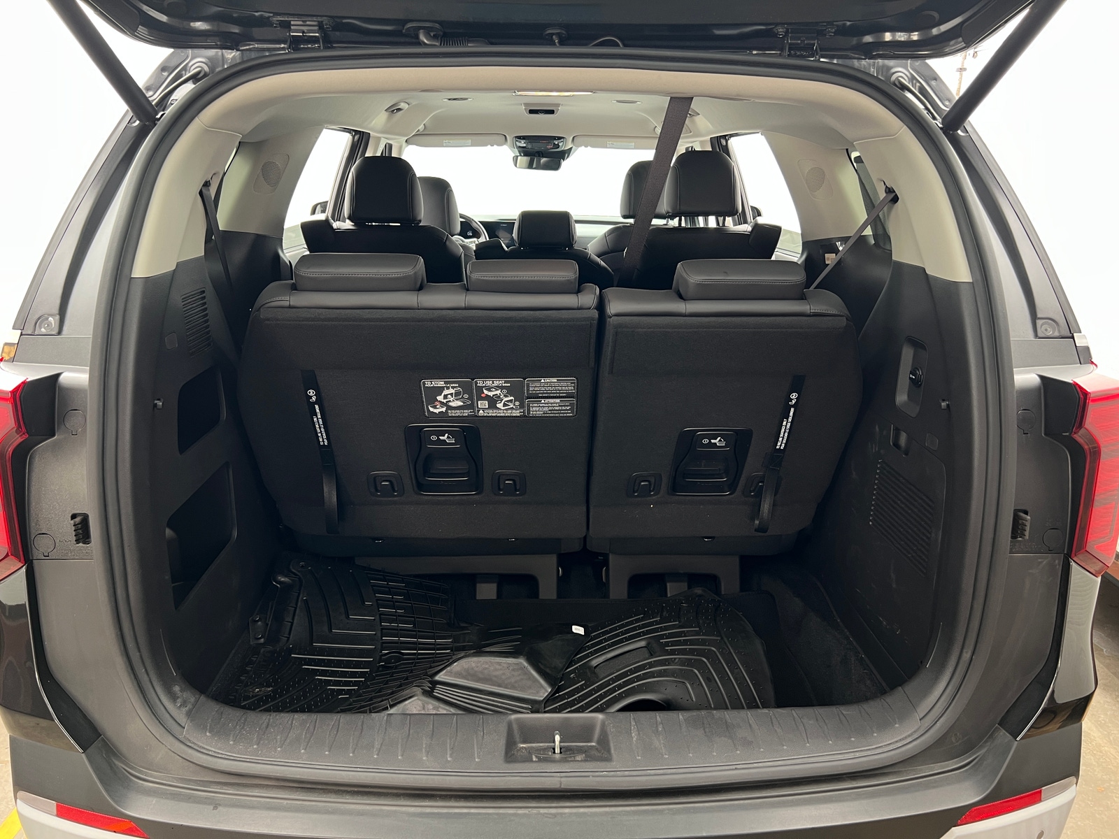 Thumbnail: 2025 Kia Carnival - 6