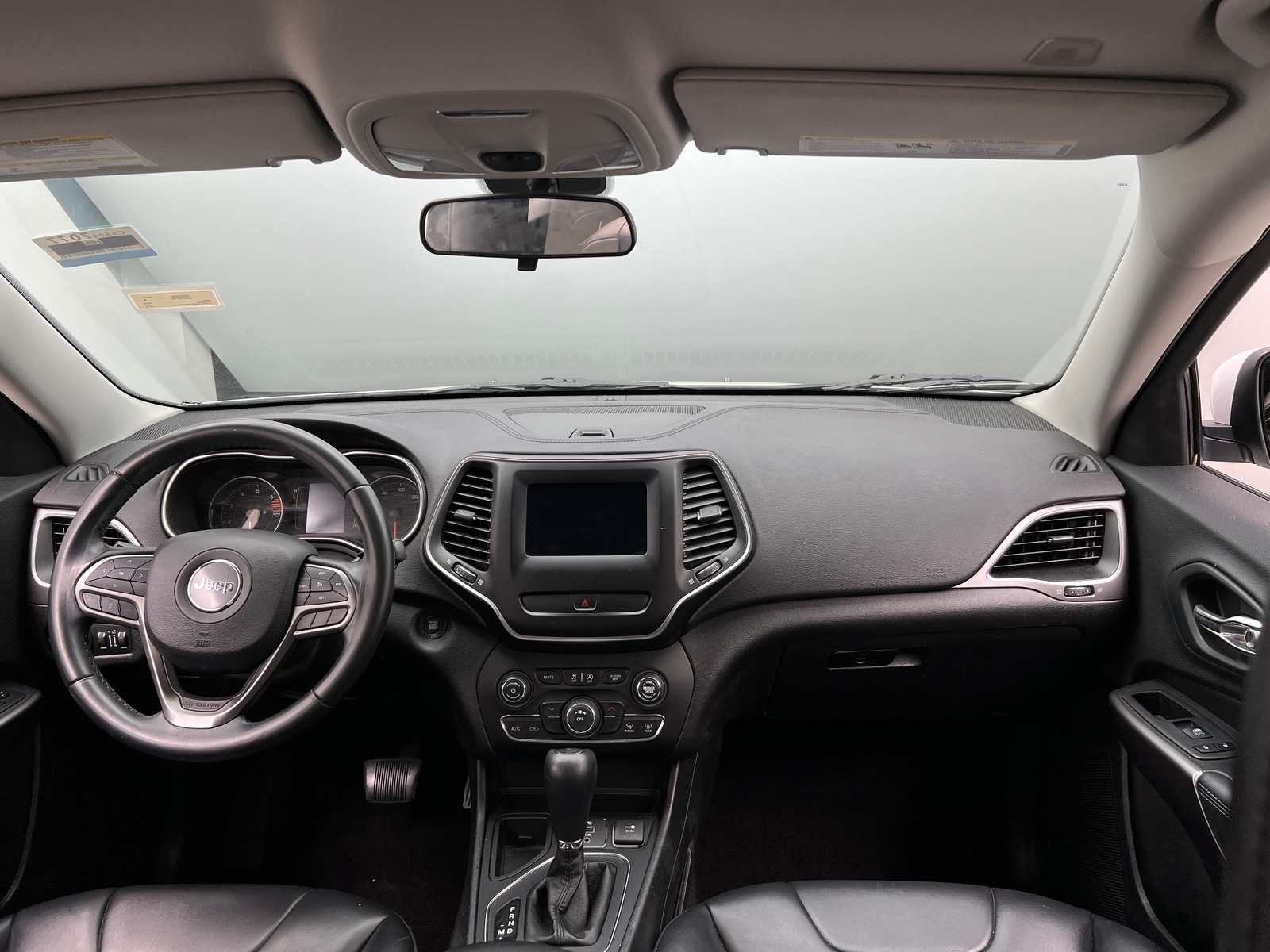 Thumbnail: 2019 Jeep Cherokee - 3
