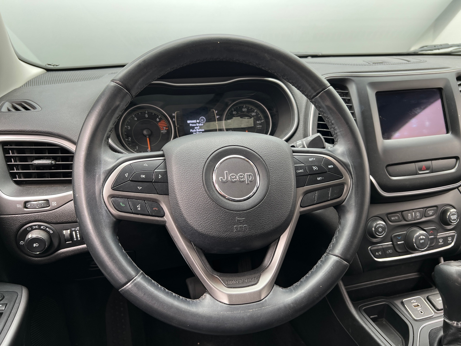 Thumbnail: 2019 Jeep Cherokee - 5