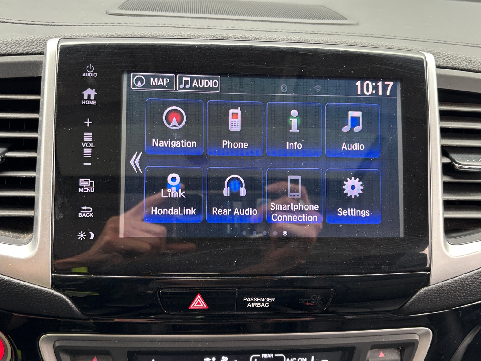 Thumbnail: 2017 Honda Pilot - 3