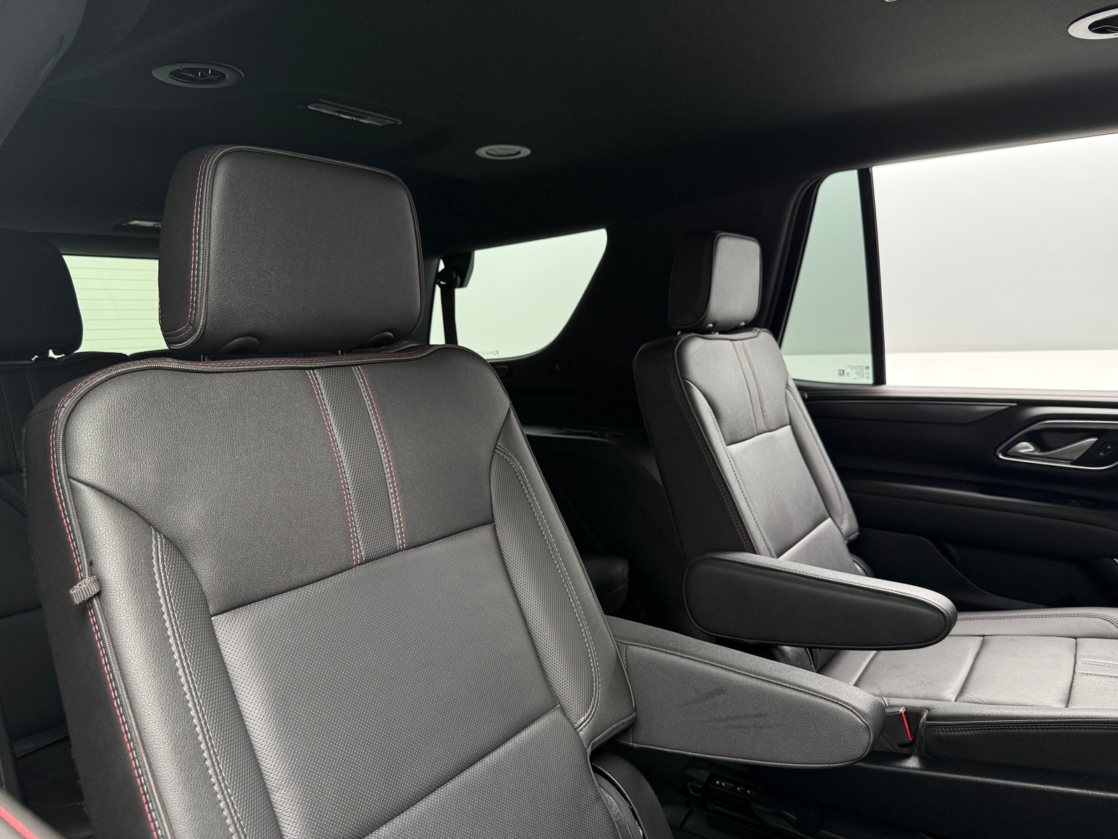 Thumbnail: 2022 Chevrolet Tahoe - 5