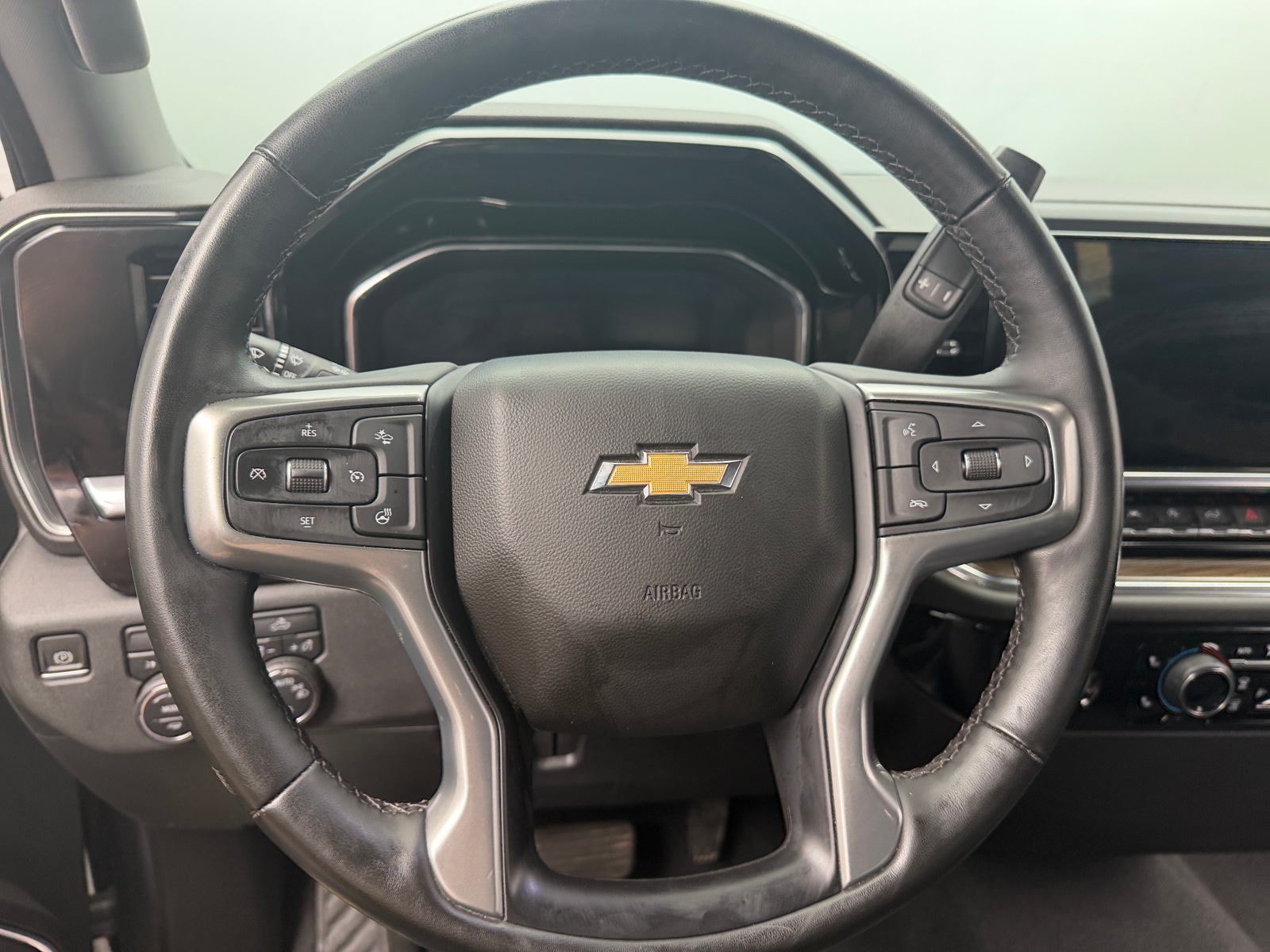 Thumbnail: 2023 Chevrolet Silverado 1500 - 5