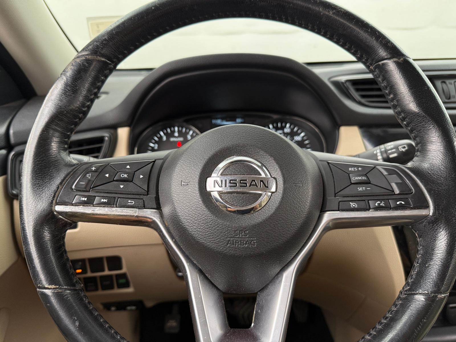 Thumbnail: 2017 Nissan Rogue - 5