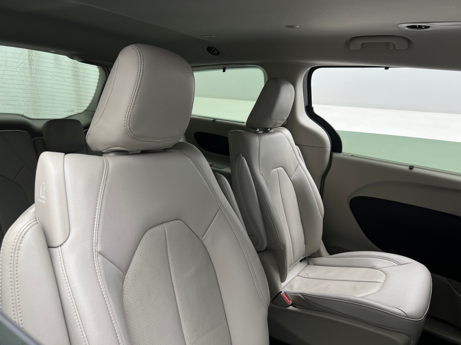 Thumbnail: 2021 Chrysler Pacifica - 5