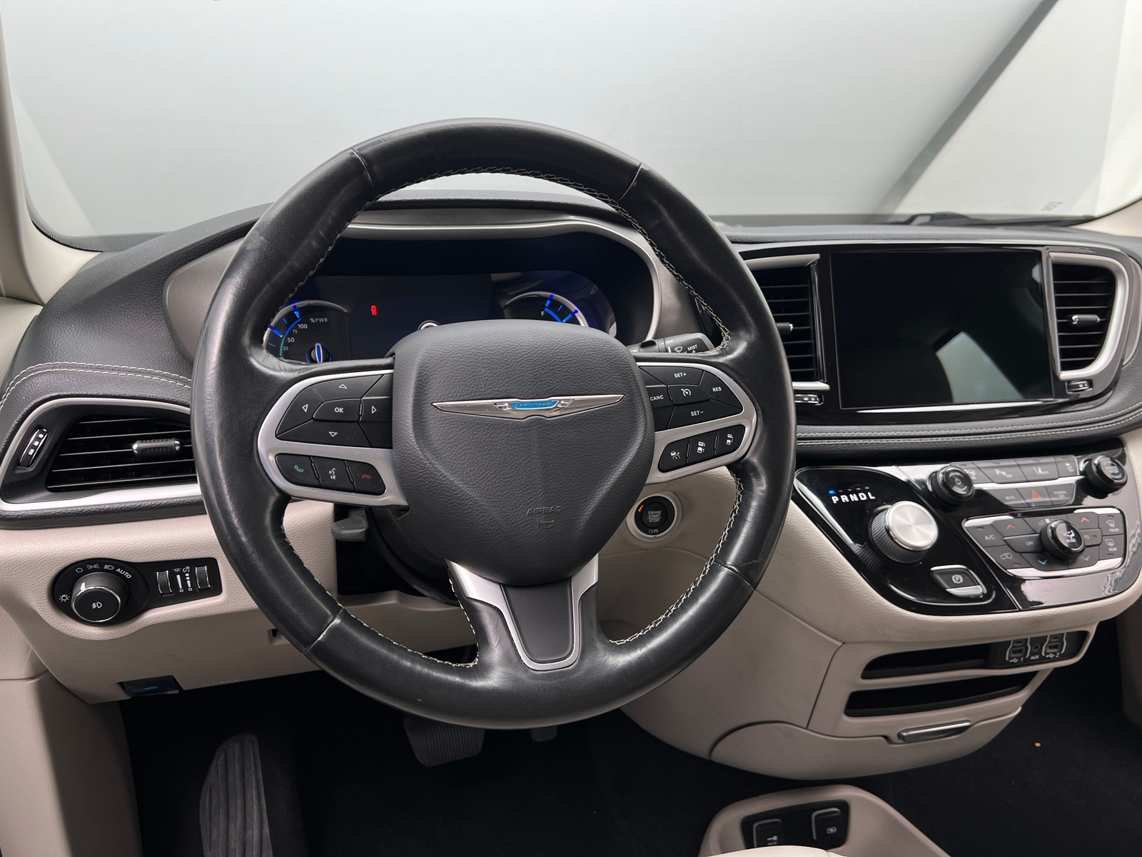 Thumbnail: 2021 Chrysler Pacifica - 4