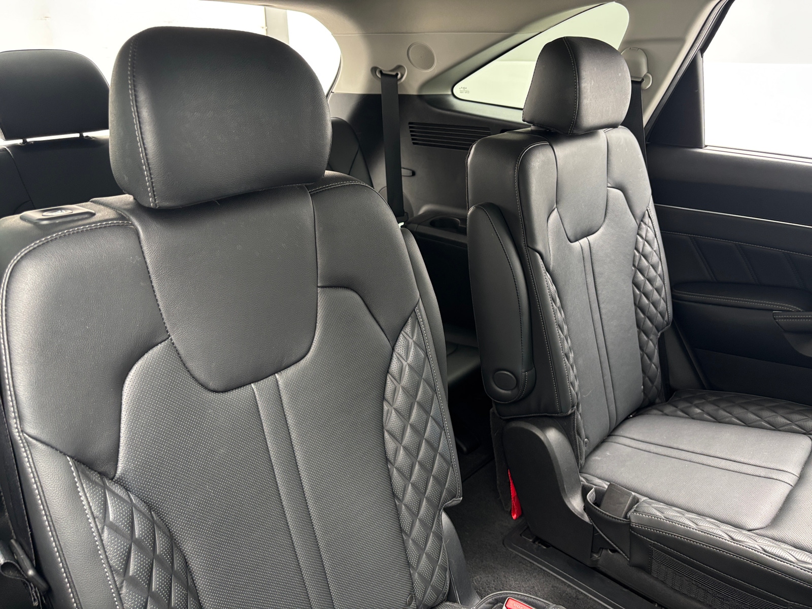 Thumbnail: 2023 Kia Sorento - 5