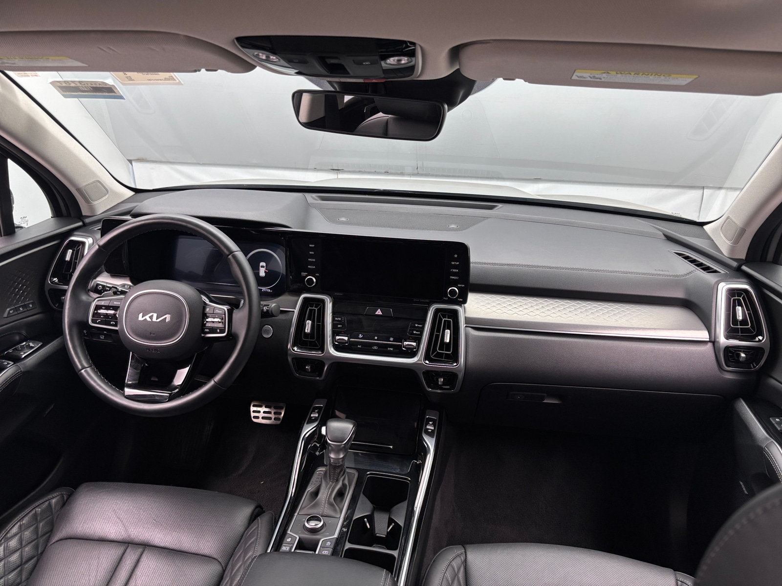 Thumbnail: 2023 Kia Sorento - 2