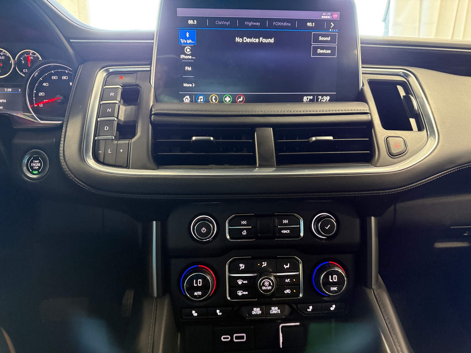Thumbnail: 2021 Chevrolet Tahoe - 3