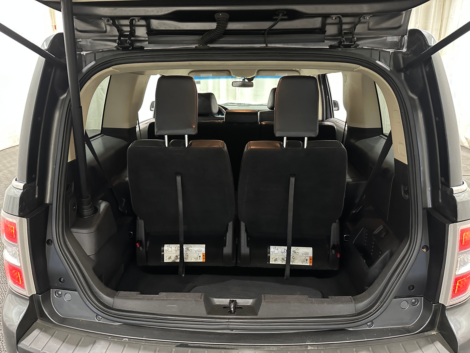 Thumbnail: 2019 Ford Flex - 6