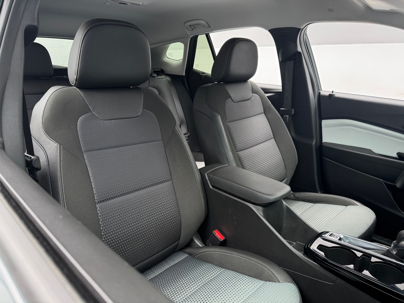Thumbnail: 2025 Chevrolet Trax - 2