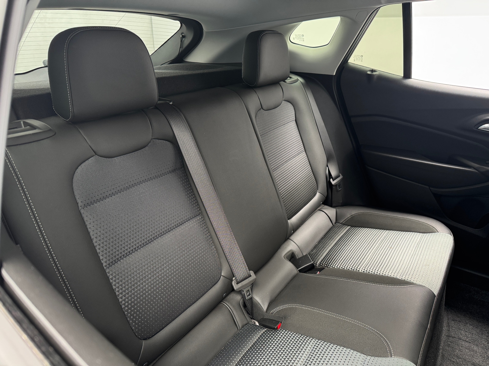 Thumbnail: 2025 Chevrolet Trax - 6