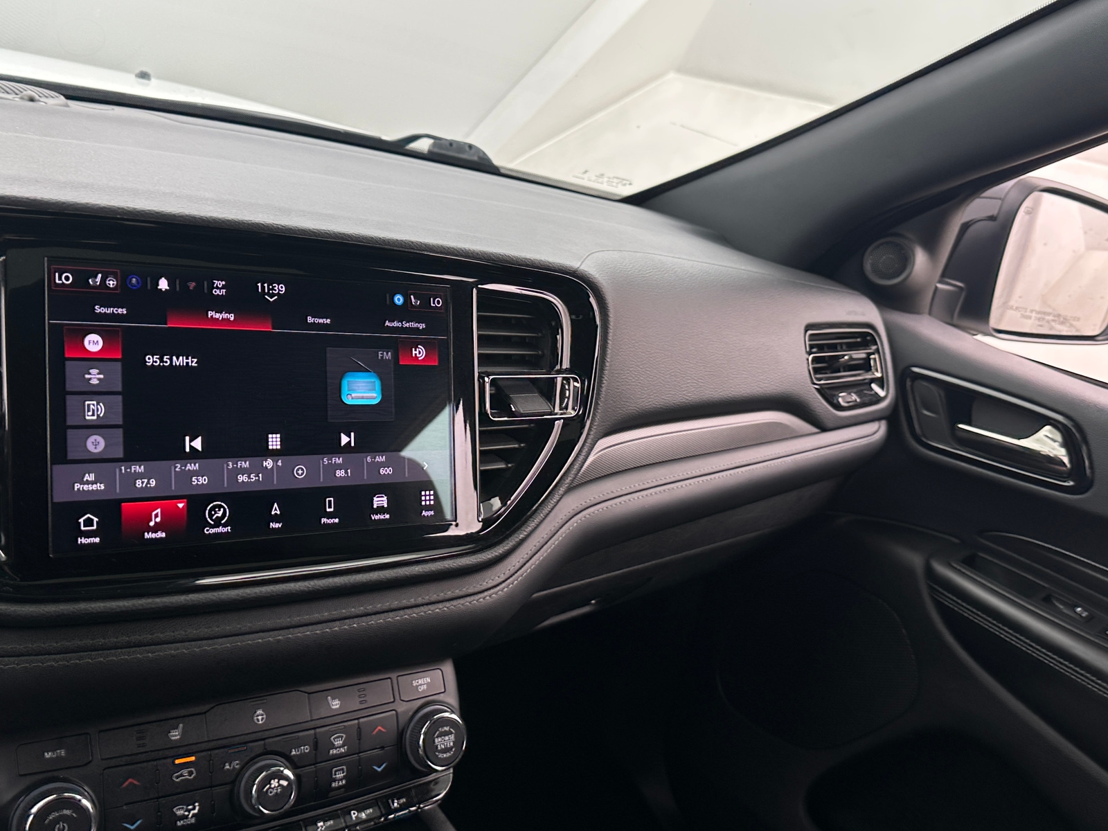 Thumbnail: 2022 Dodge Durango - 3