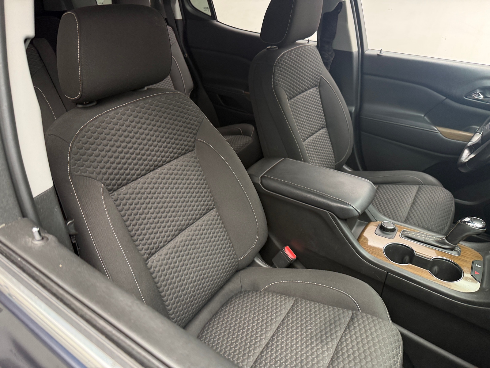Thumbnail: 2017 GMC Acadia - 2