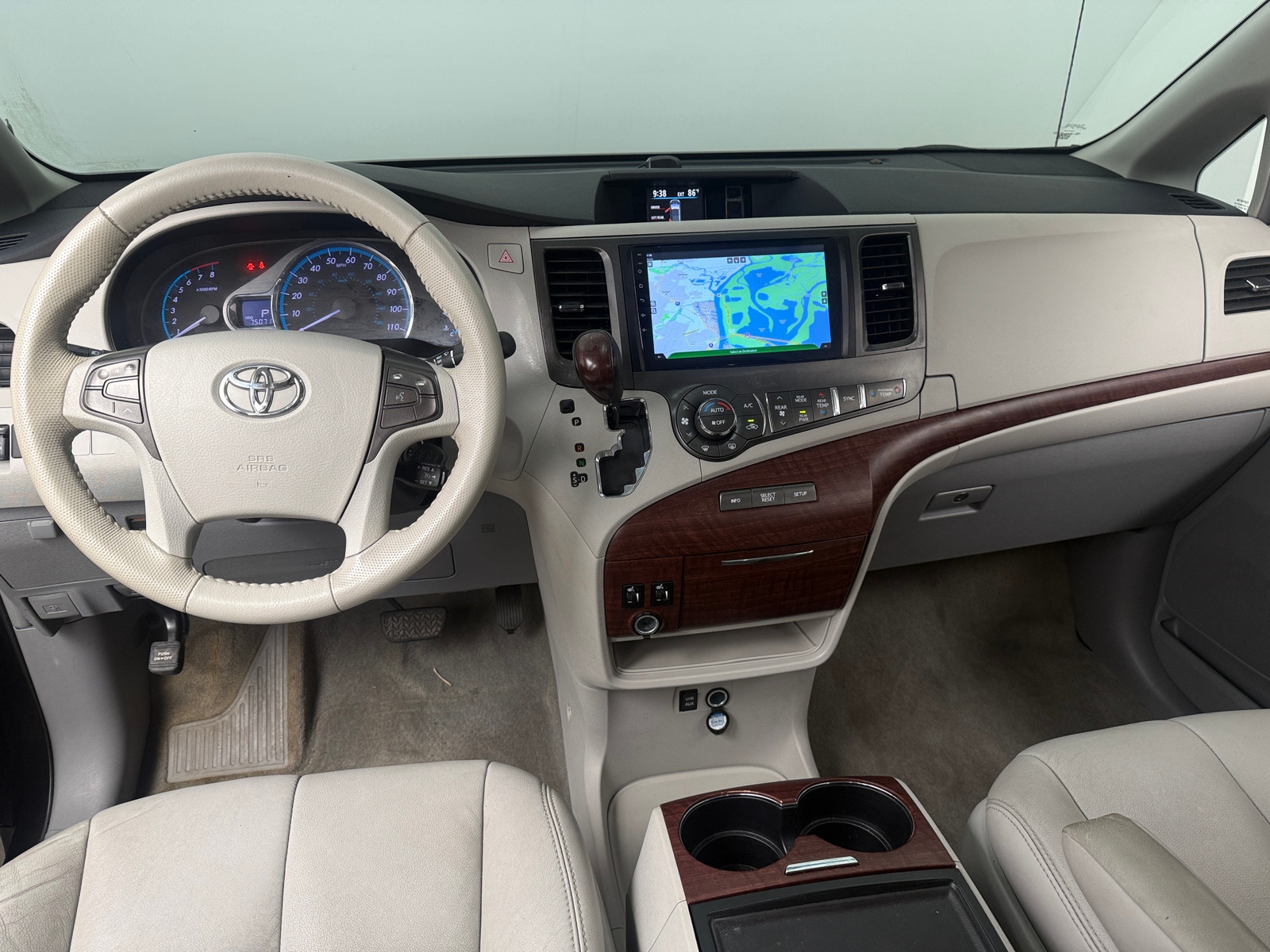 Thumbnail: 2013 Toyota Sienna - 2