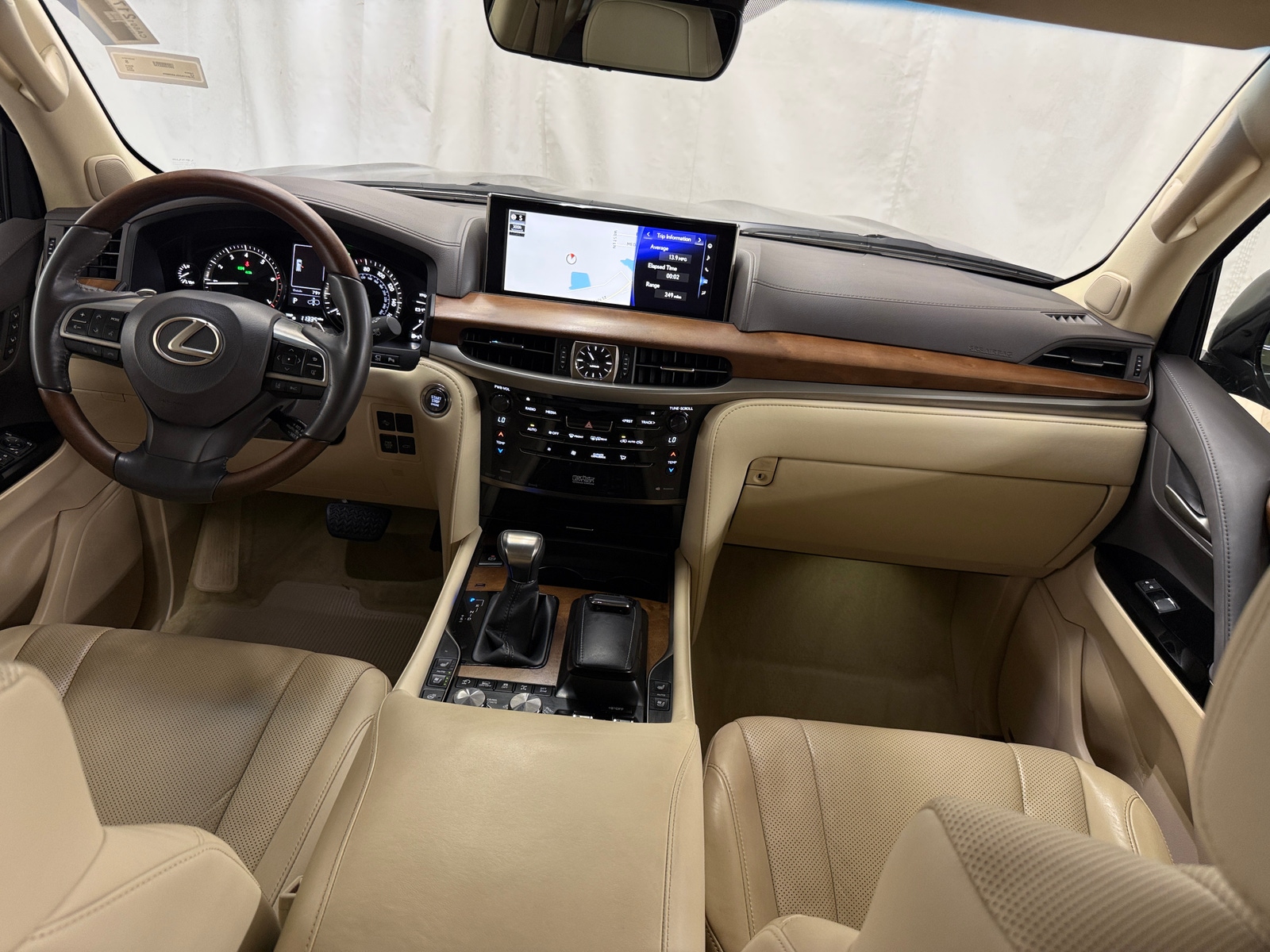 Thumbnail: 2020 Lexus LX - 2