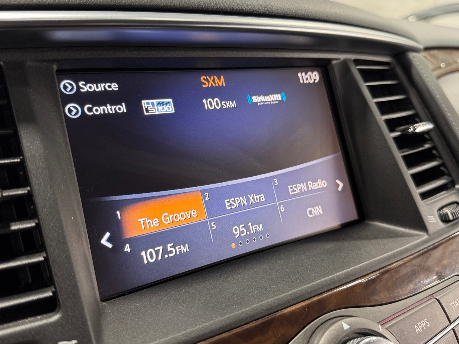 Thumbnail: 2019 Nissan Armada - 3