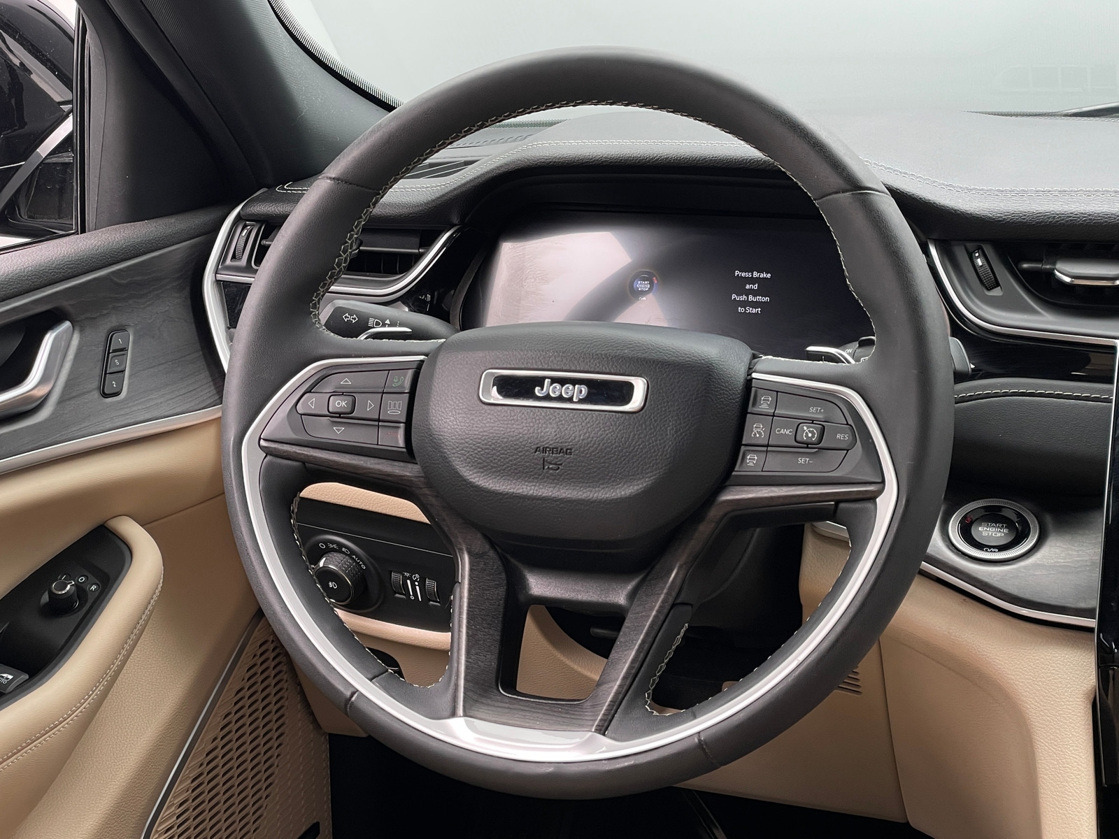 Thumbnail: 2023 Jeep Grand Cherokee - 4
