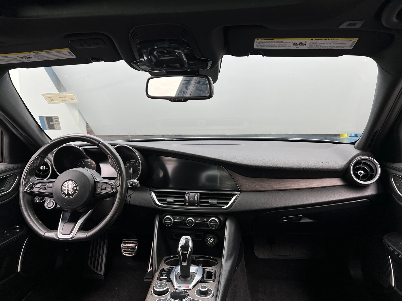Thumbnail: 2022 Alfa Romeo Giulia - 2