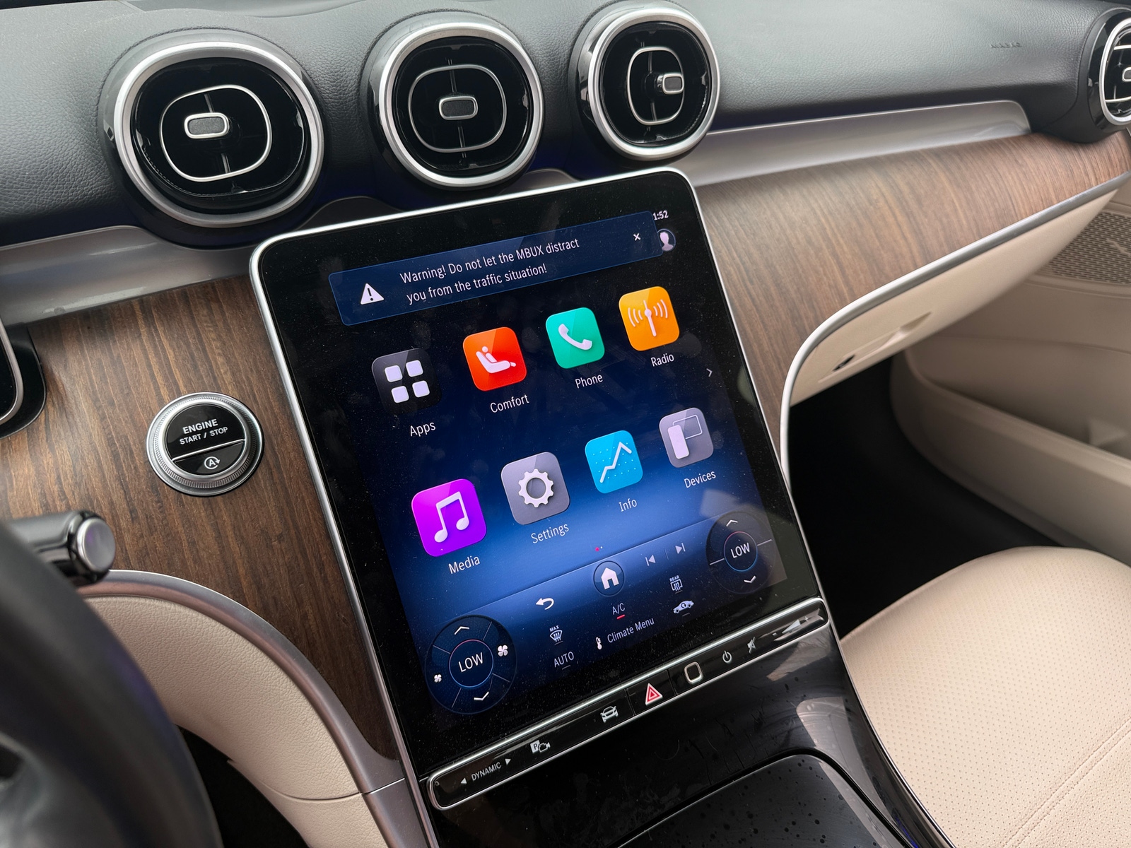 Thumbnail: 2025 Mercedes-Benz C-Class - 3