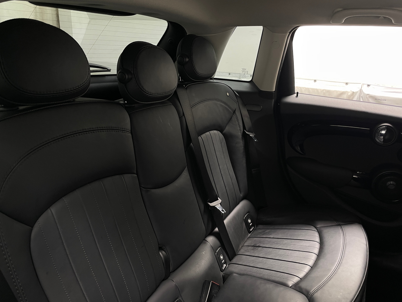 Thumbnail: 2016 MINI Cooper Hardtop - 5