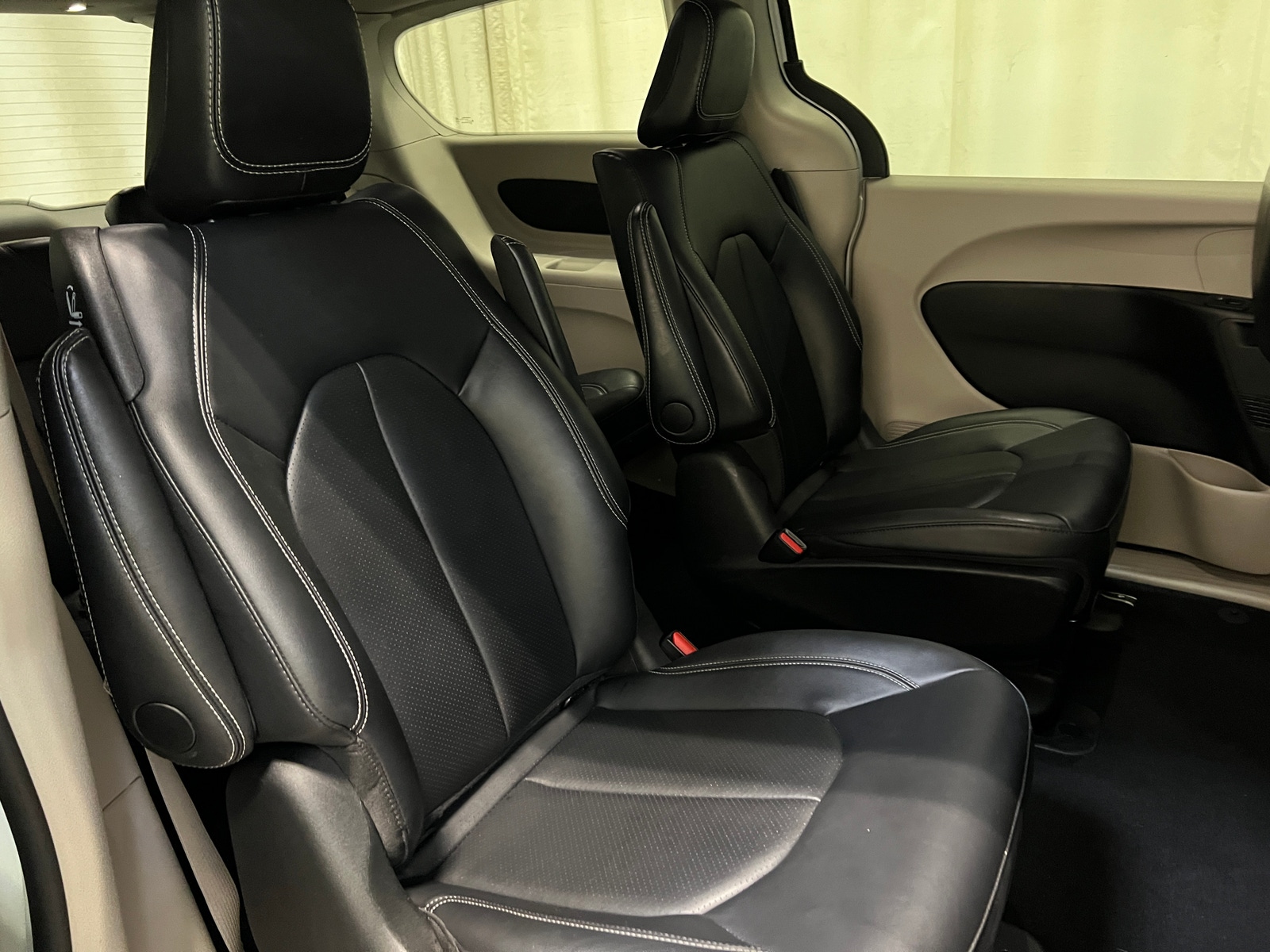 Thumbnail: 2024 Chrysler Pacifica - 5