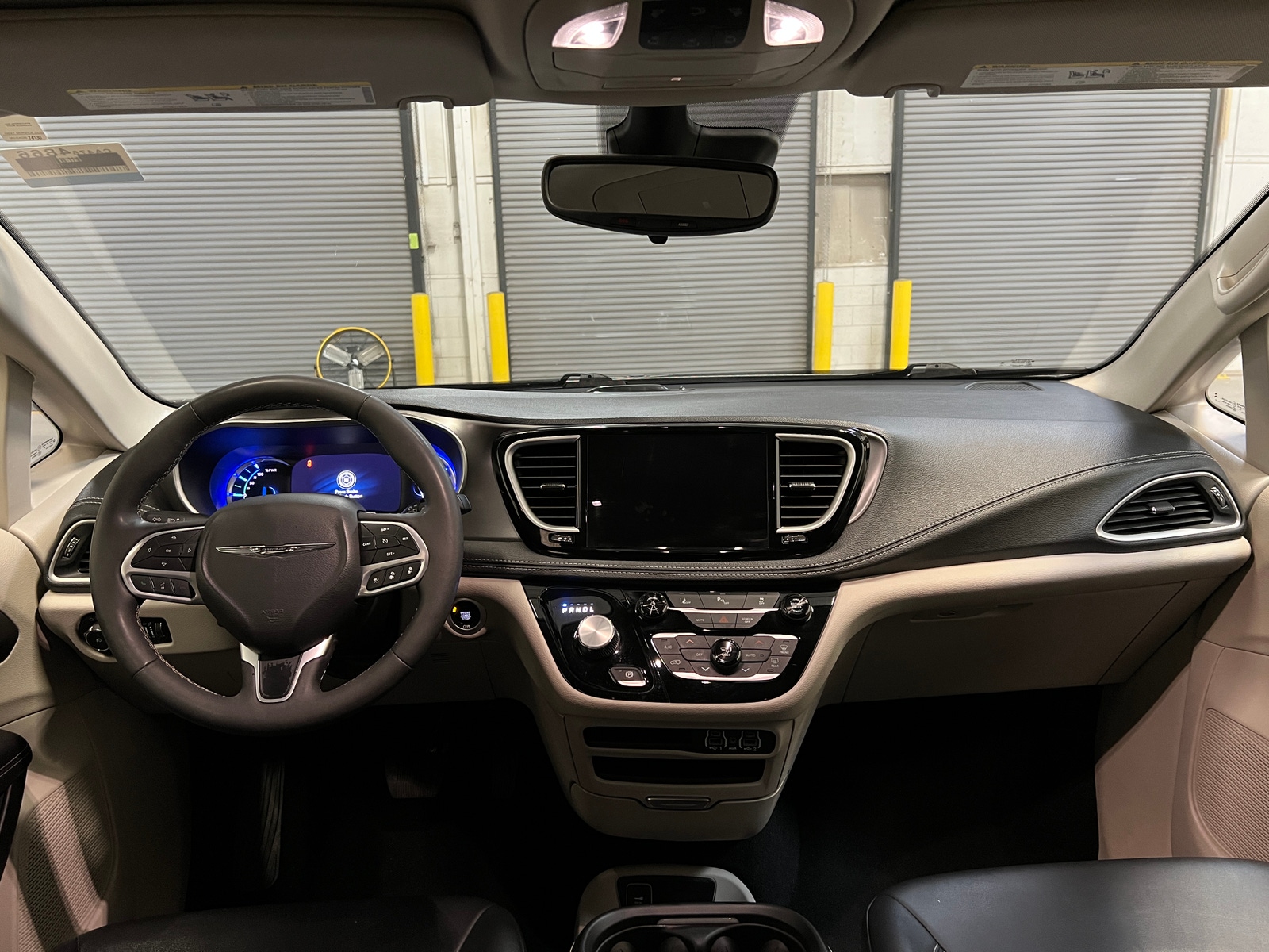 Thumbnail: 2024 Chrysler Pacifica - 2