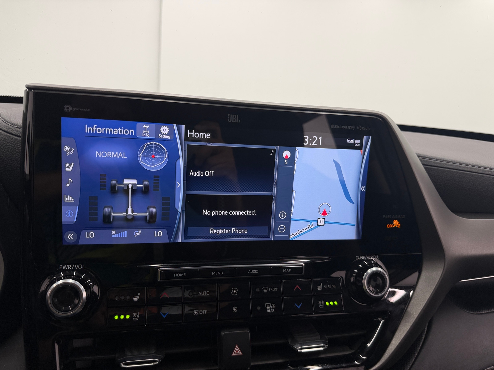 Thumbnail: 2022 Toyota Highlander - 3