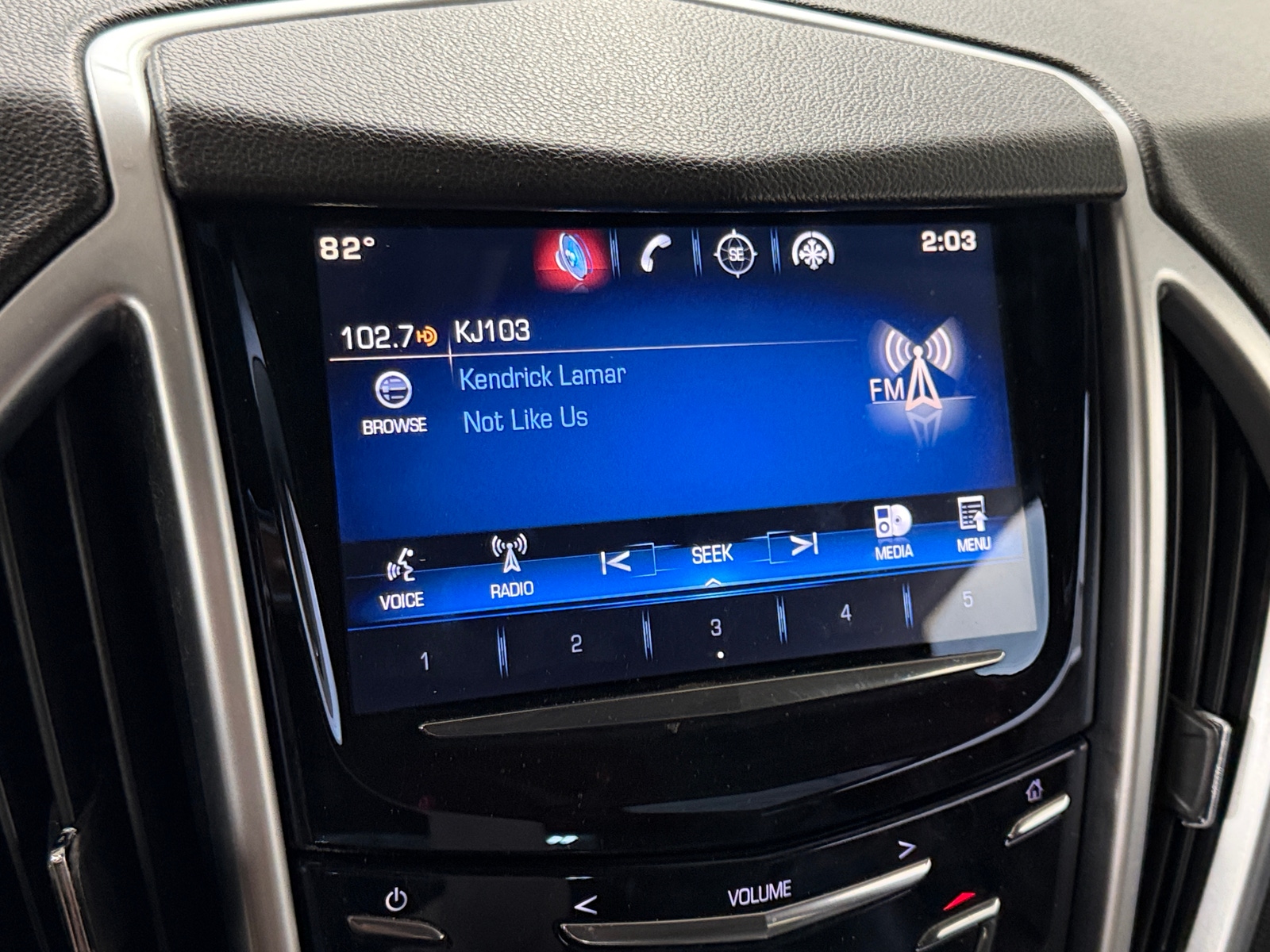 Thumbnail: 2016 Cadillac SRX - 3