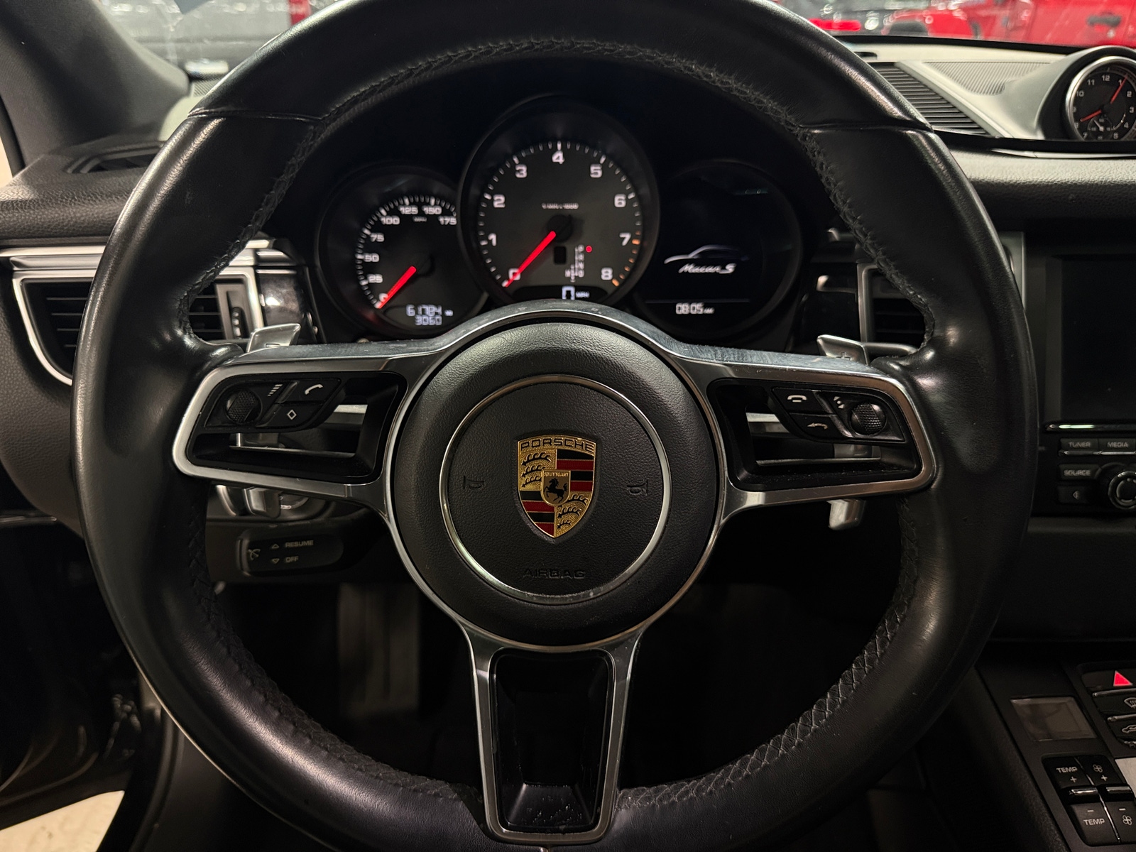 Thumbnail: 2016 Porsche Macan - 4