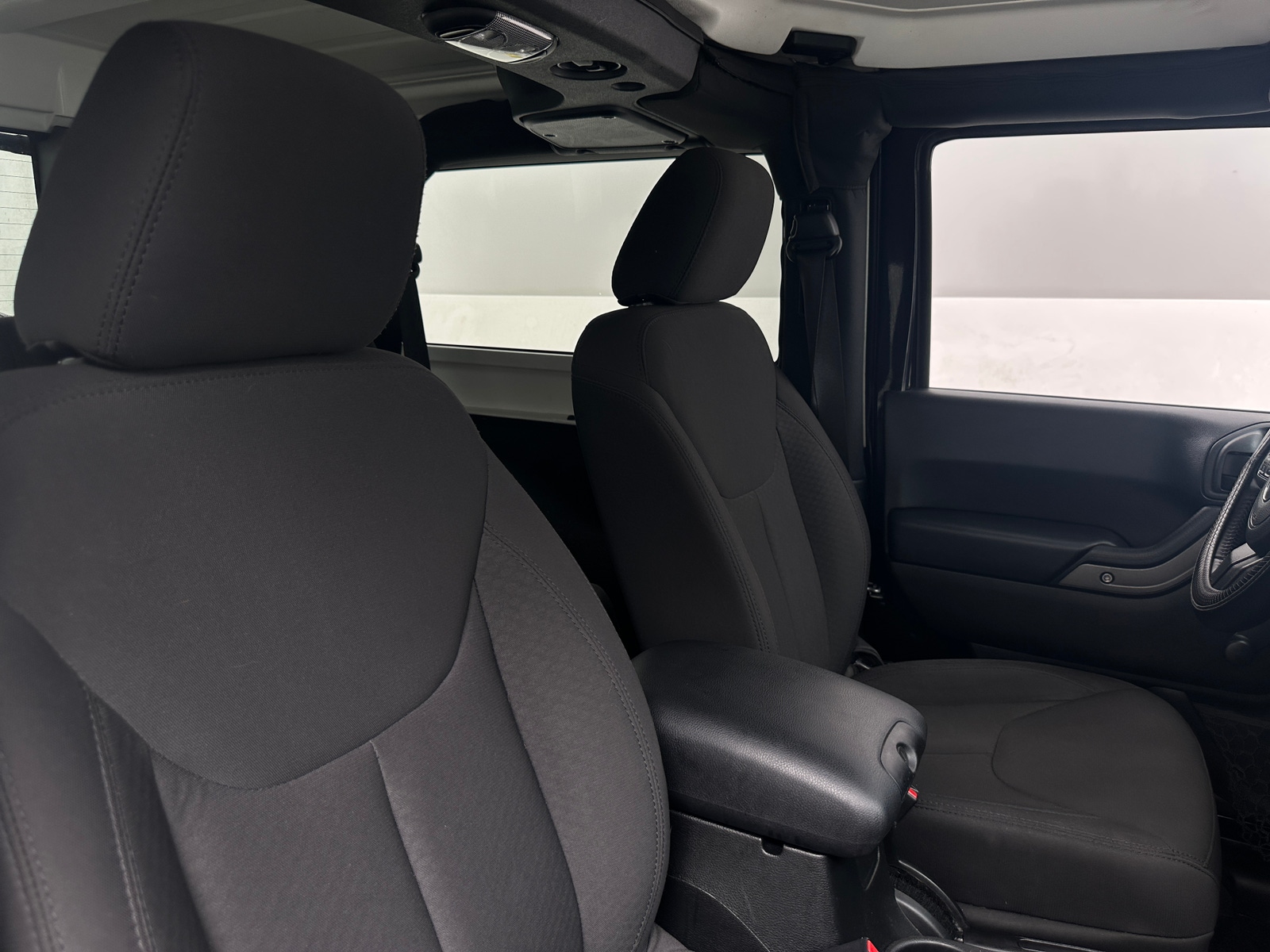Thumbnail: 2017 Jeep Wrangler - 2