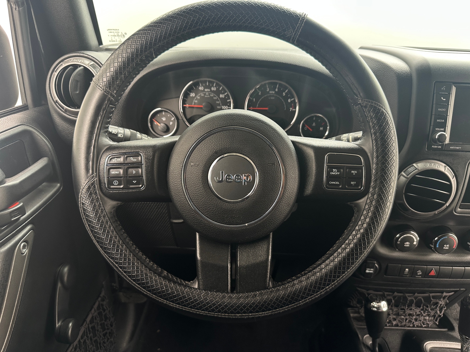 Thumbnail: 2017 Jeep Wrangler - 5