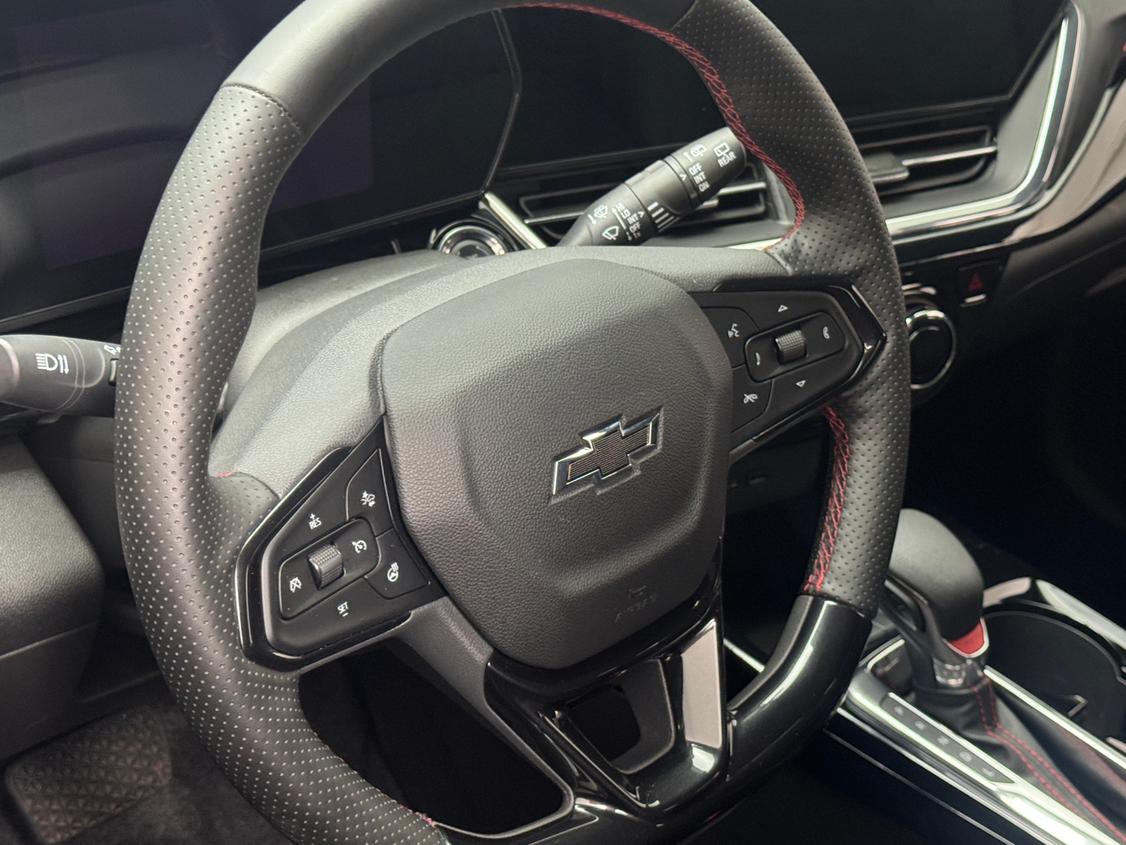 Thumbnail: 2025 Chevrolet Trax - 4