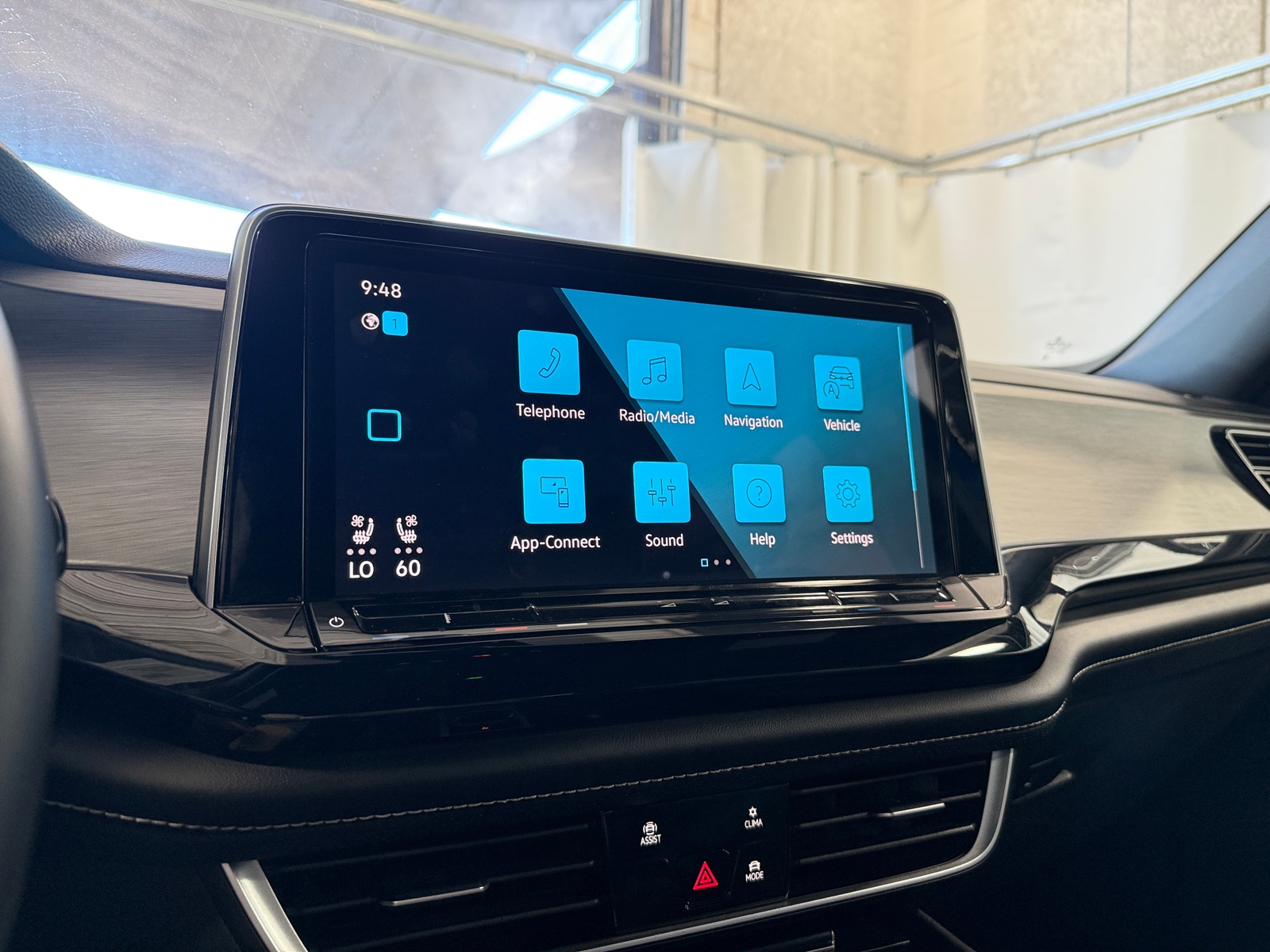 Thumbnail: 2026 Volkswagen Atlas - 3