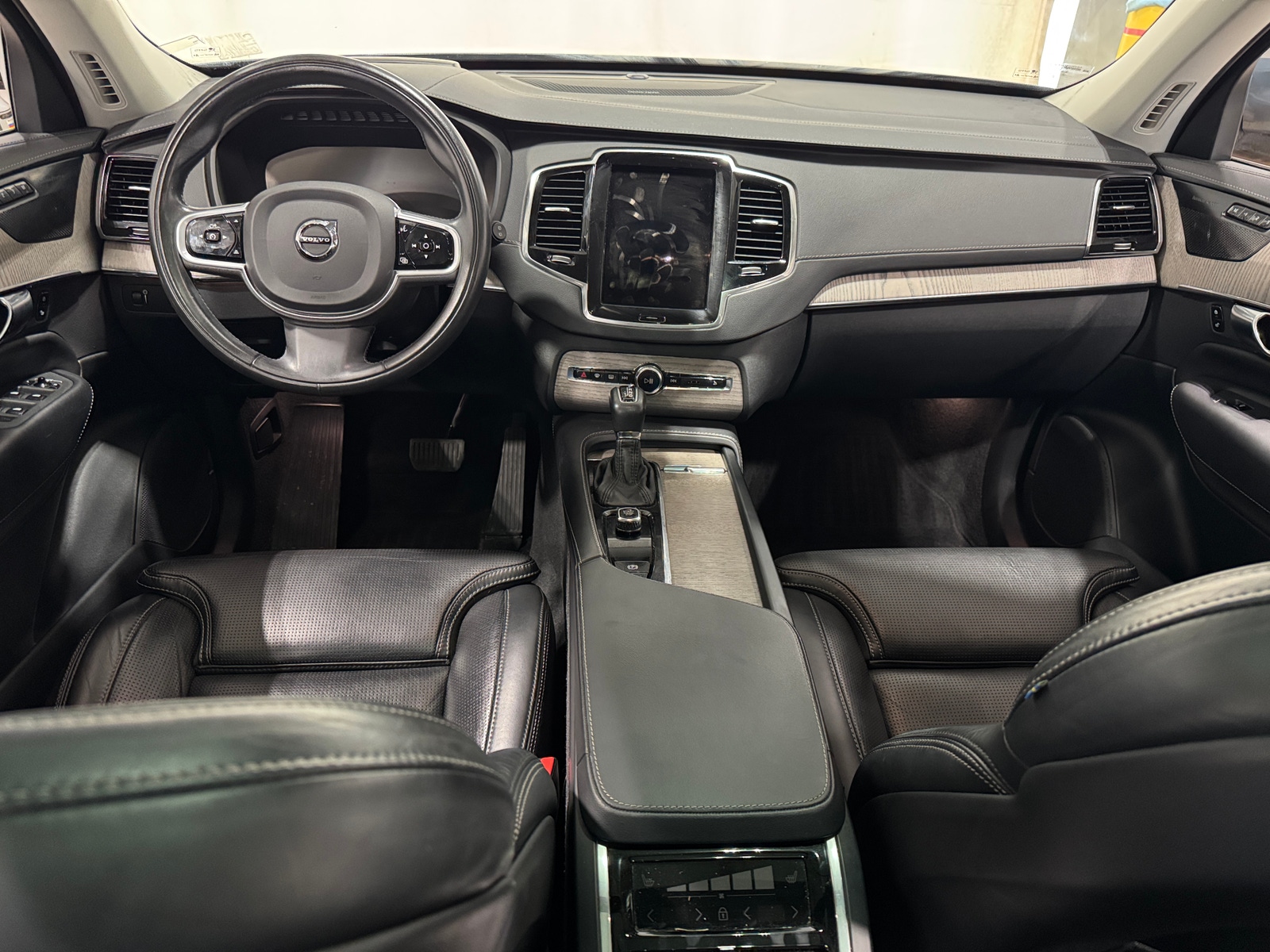 Thumbnail: 2022 Volvo XC90 - 2