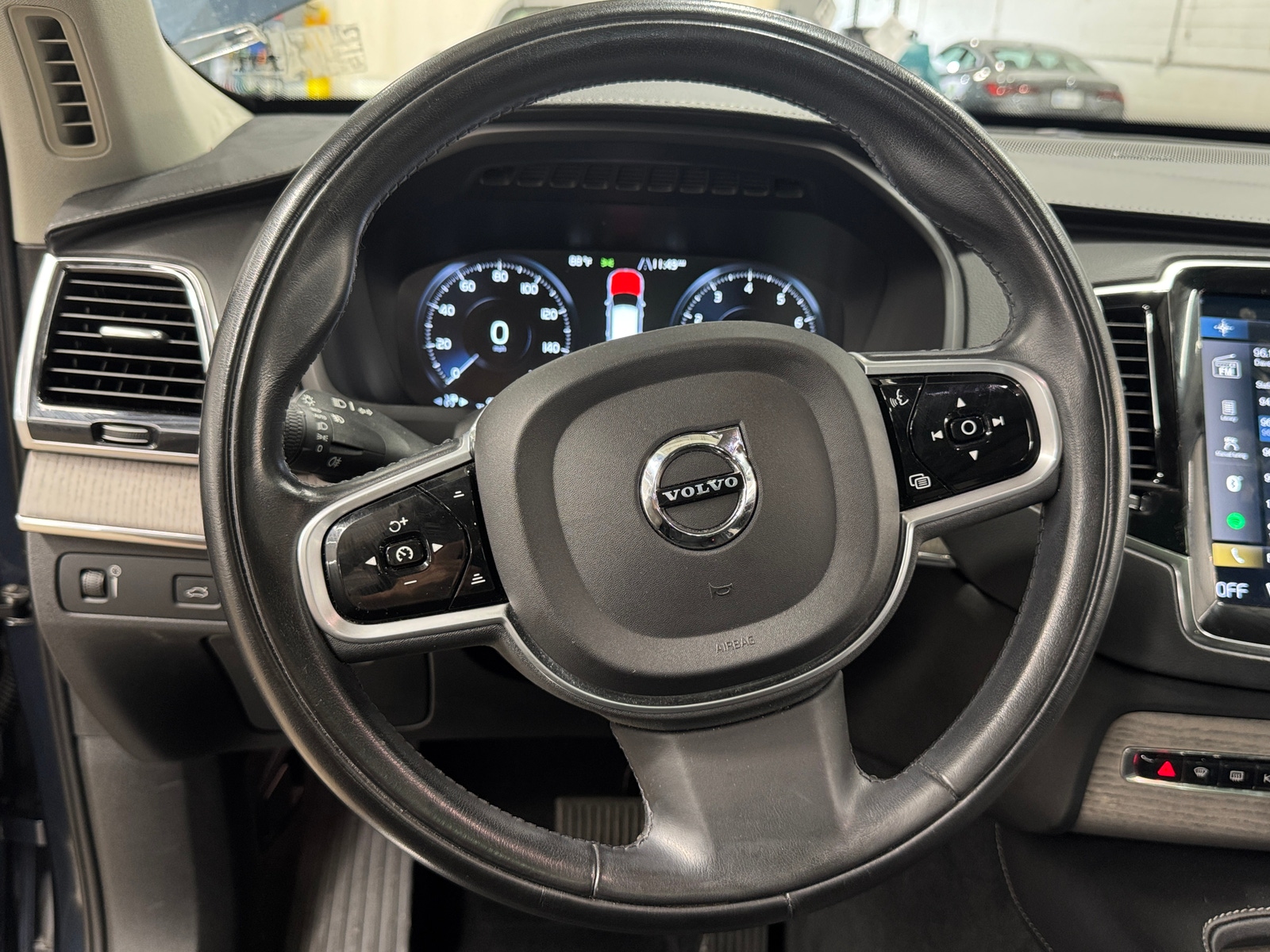 Thumbnail: 2022 Volvo XC90 - 4