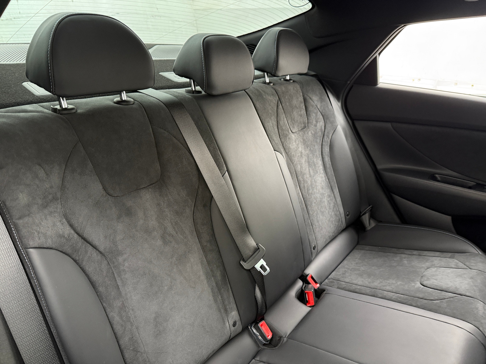 Thumbnail: 2023 Hyundai Elantra - 5