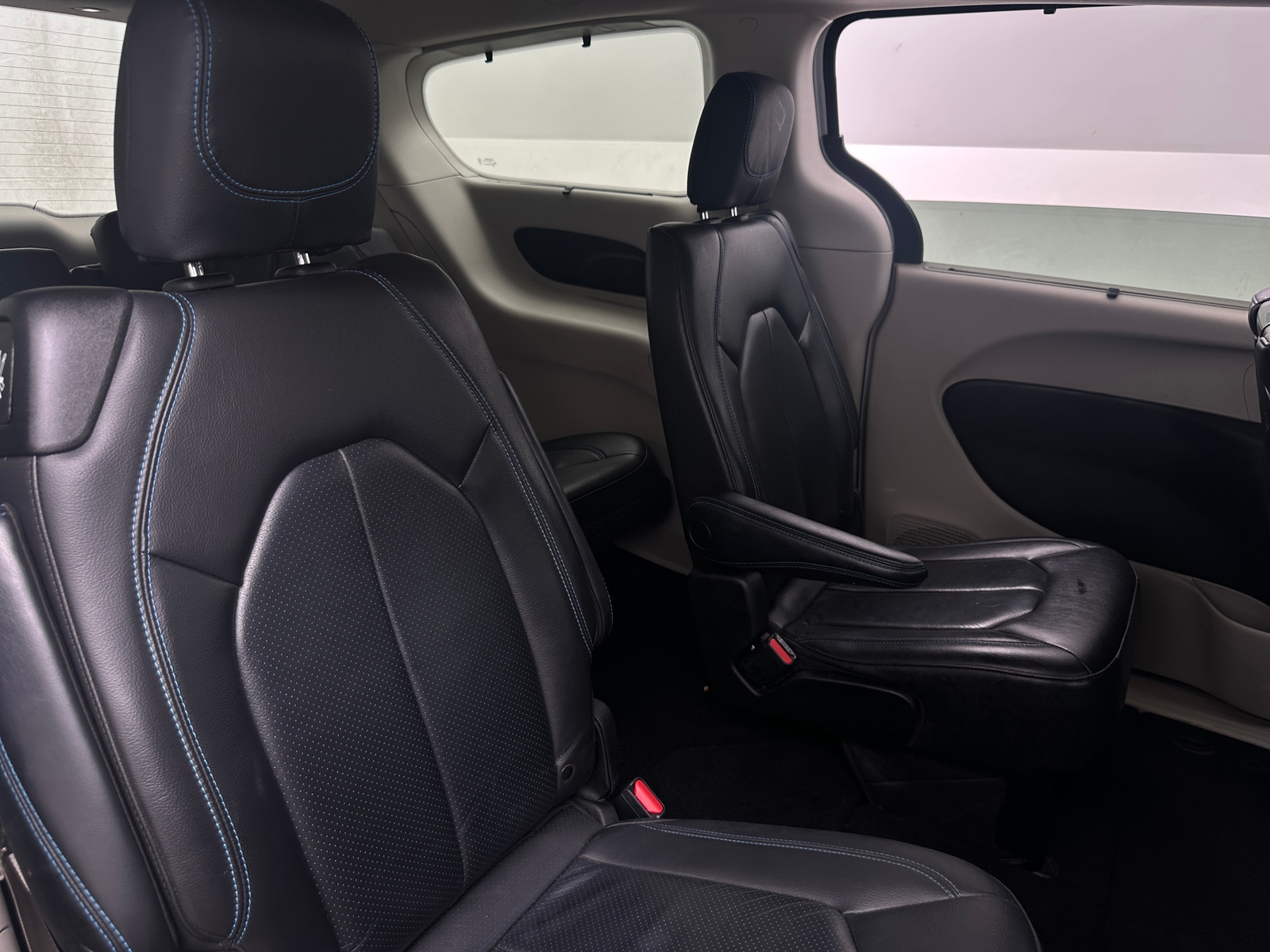 Thumbnail: 2021 Chrysler Pacifica - 5