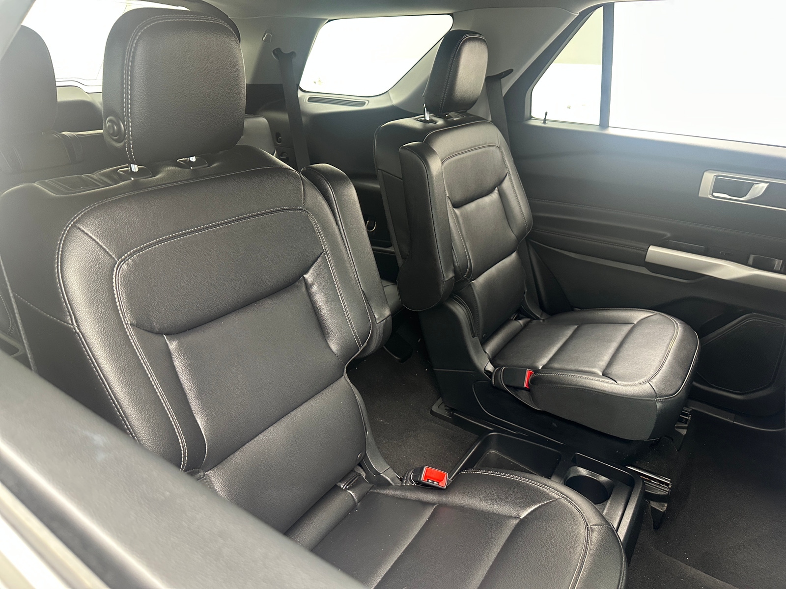 Thumbnail: 2020 Ford Explorer - 6