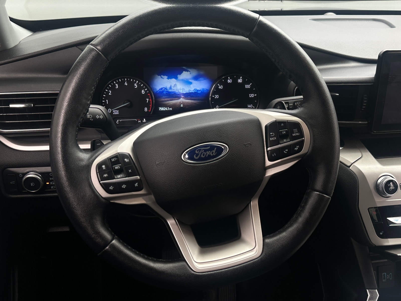 Thumbnail: 2020 Ford Explorer - 5