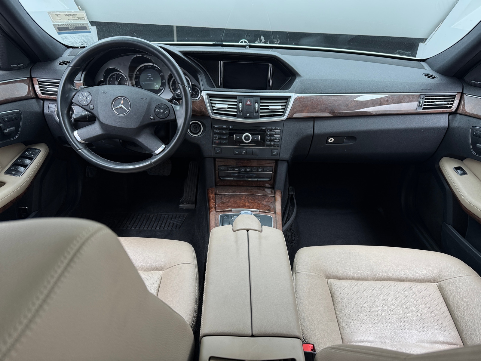 Thumbnail: 2010 Mercedes-Benz E-Class - 2