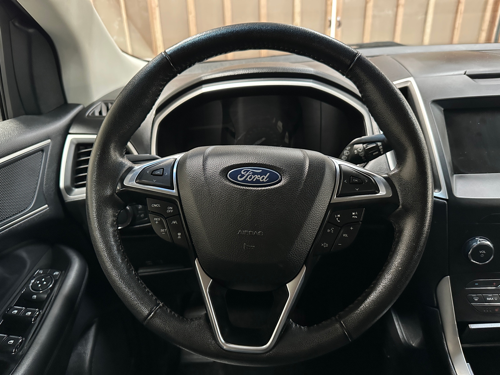 Thumbnail: 2019 Ford Edge - 4
