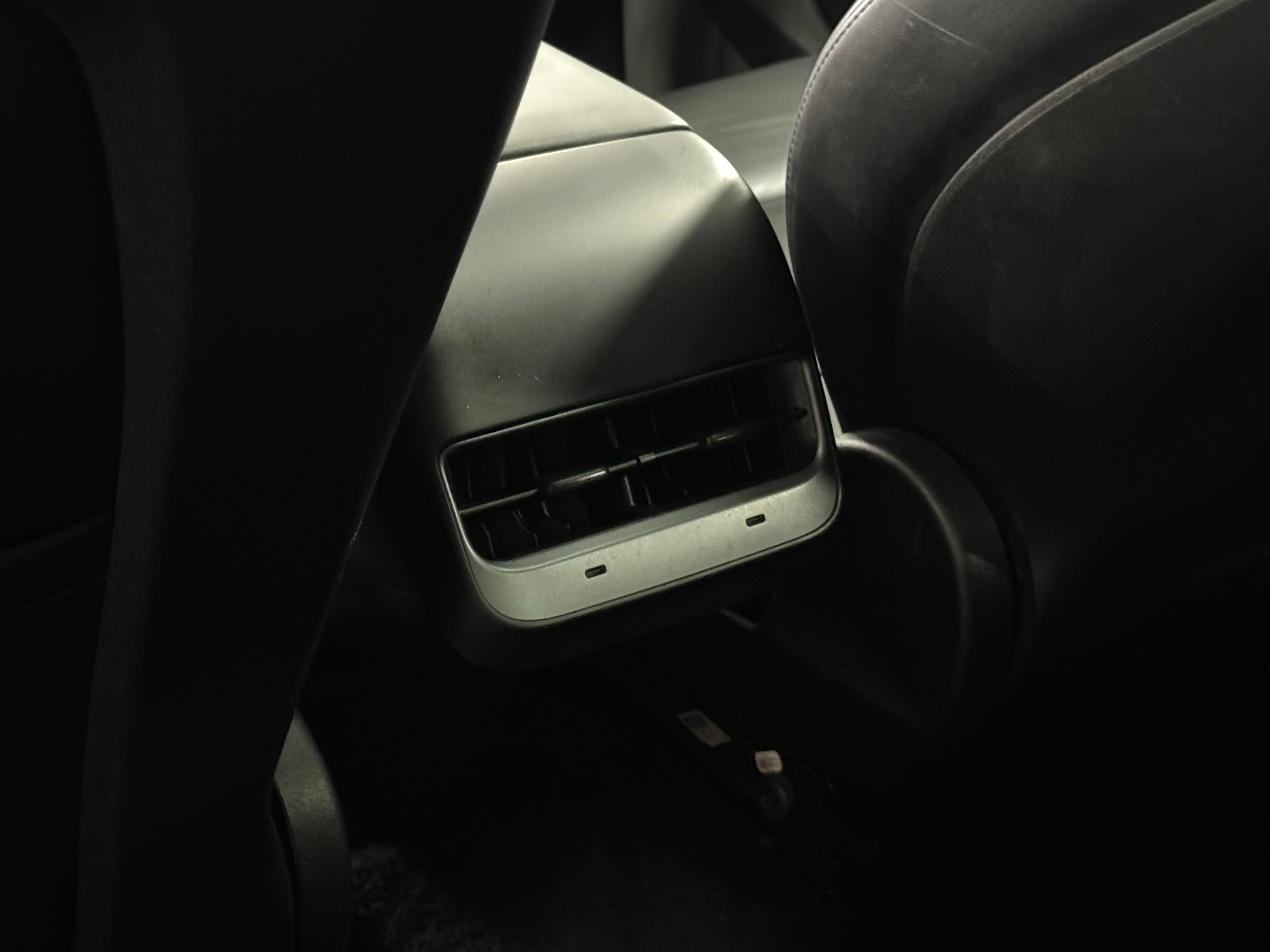 Used 2022 Tesla Model Y Long Range with VIN 7SAYGDEE4NA011246 for sale in Oak Creek, WI