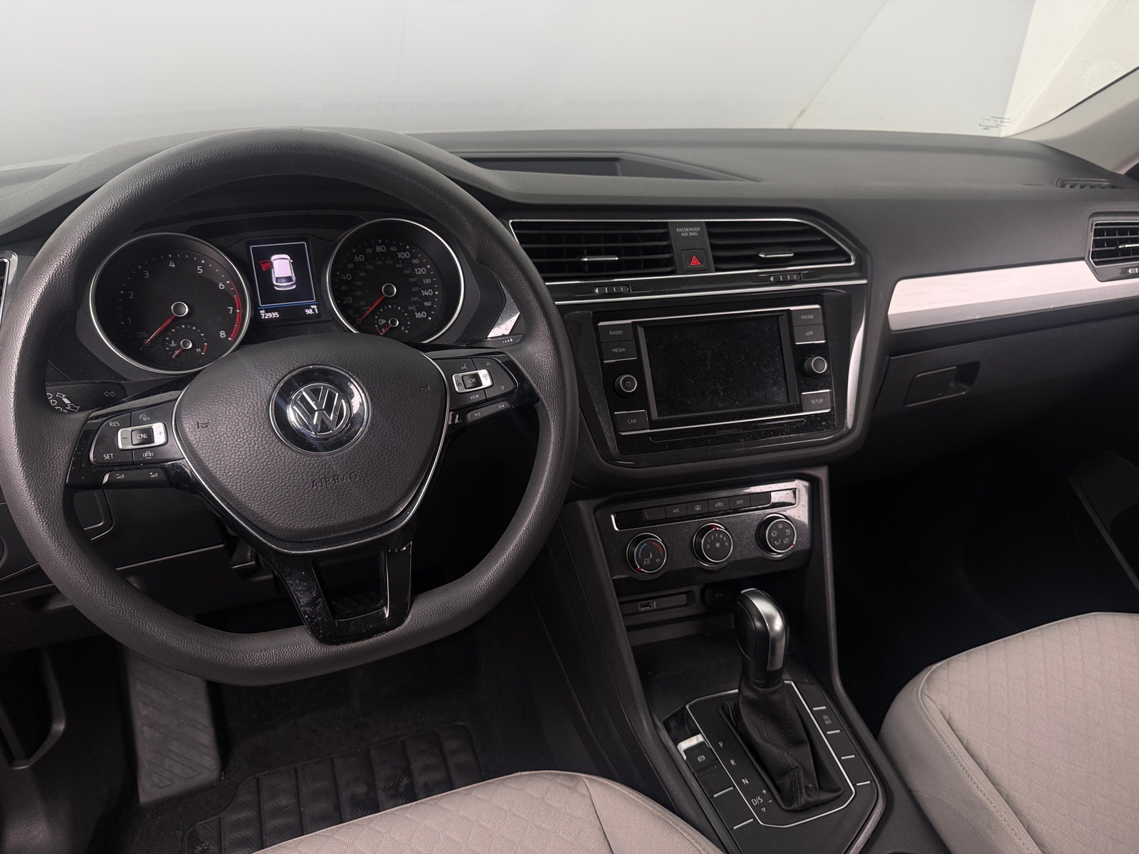 Thumbnail: 2019 Volkswagen Tiguan - 3