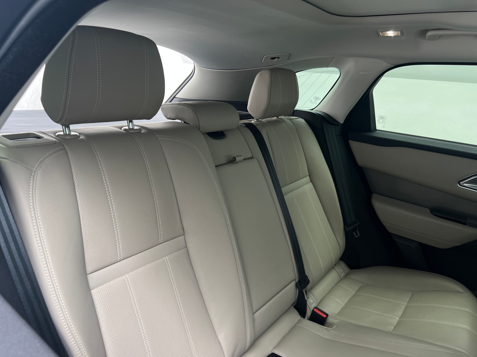 Thumbnail: 2018 Land Rover Range Rover Velar - 5
