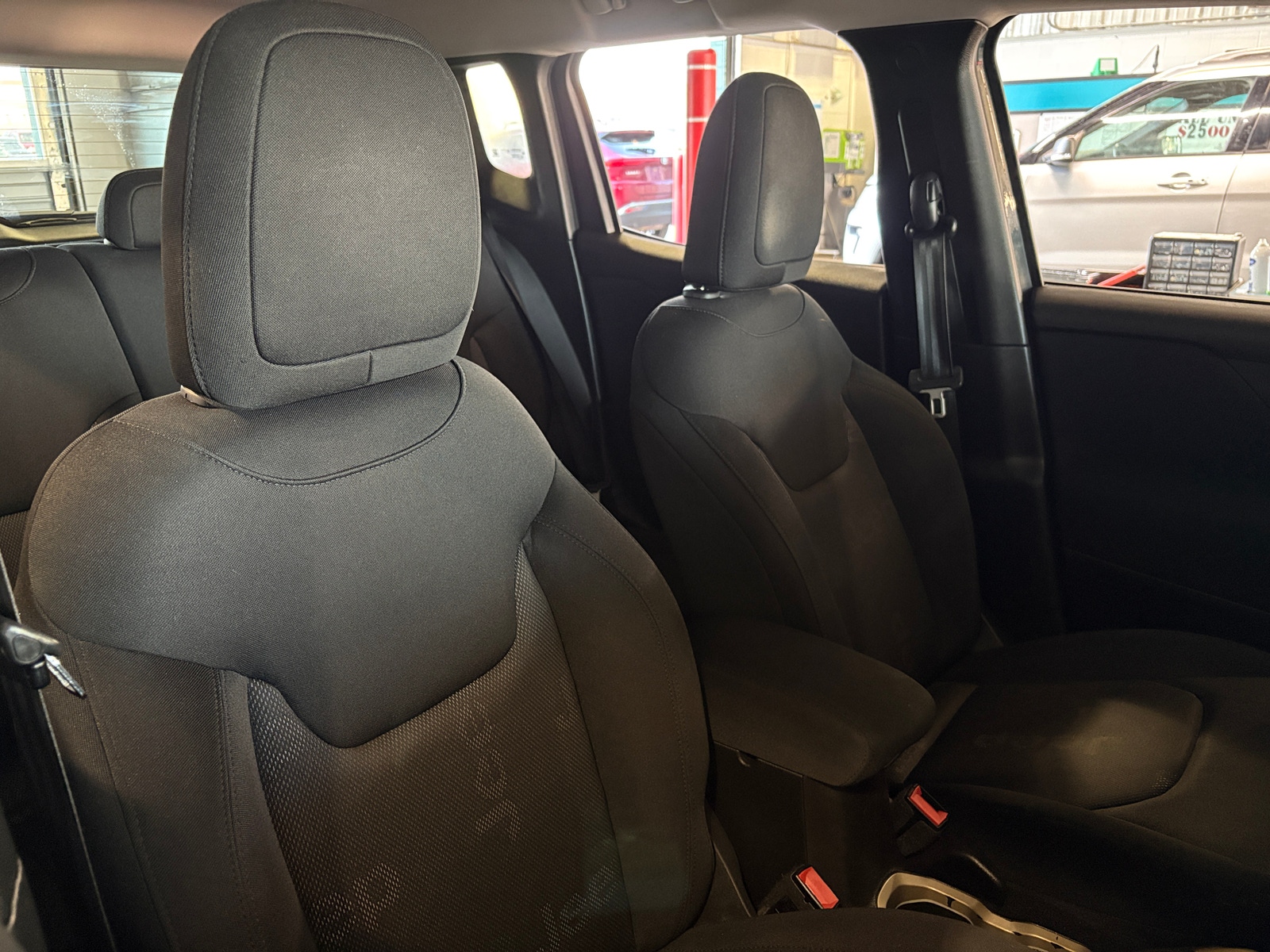 Thumbnail: 2017 Jeep Renegade - 2