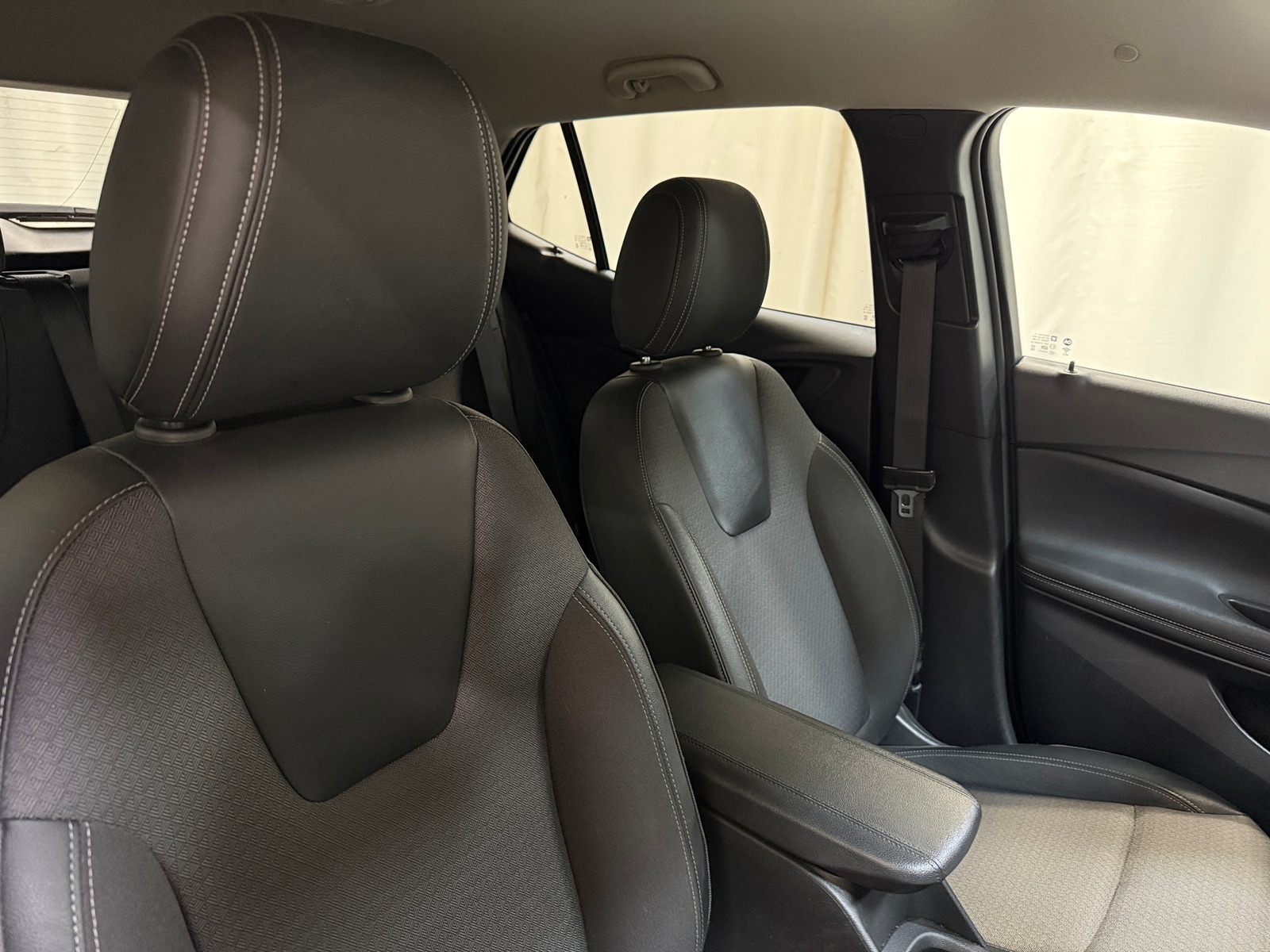Thumbnail: 2025 Buick Encore GX - 2
