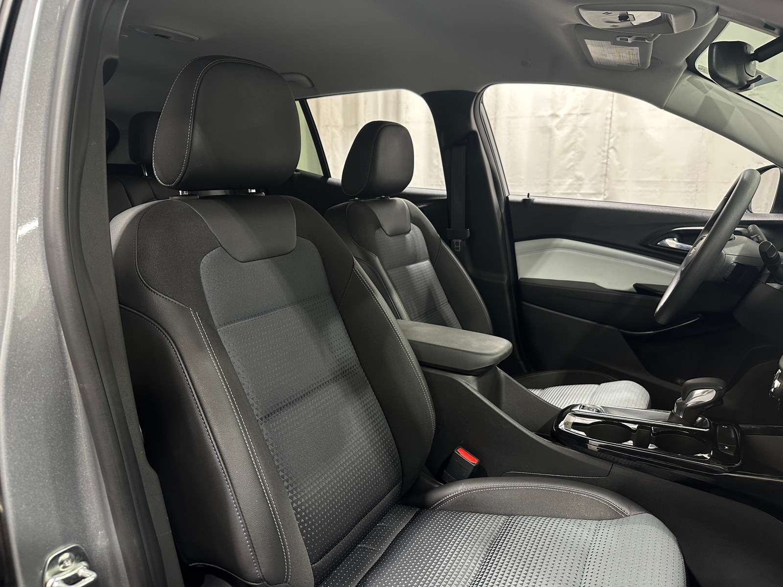 Thumbnail: 2025 Chevrolet Trax - 2