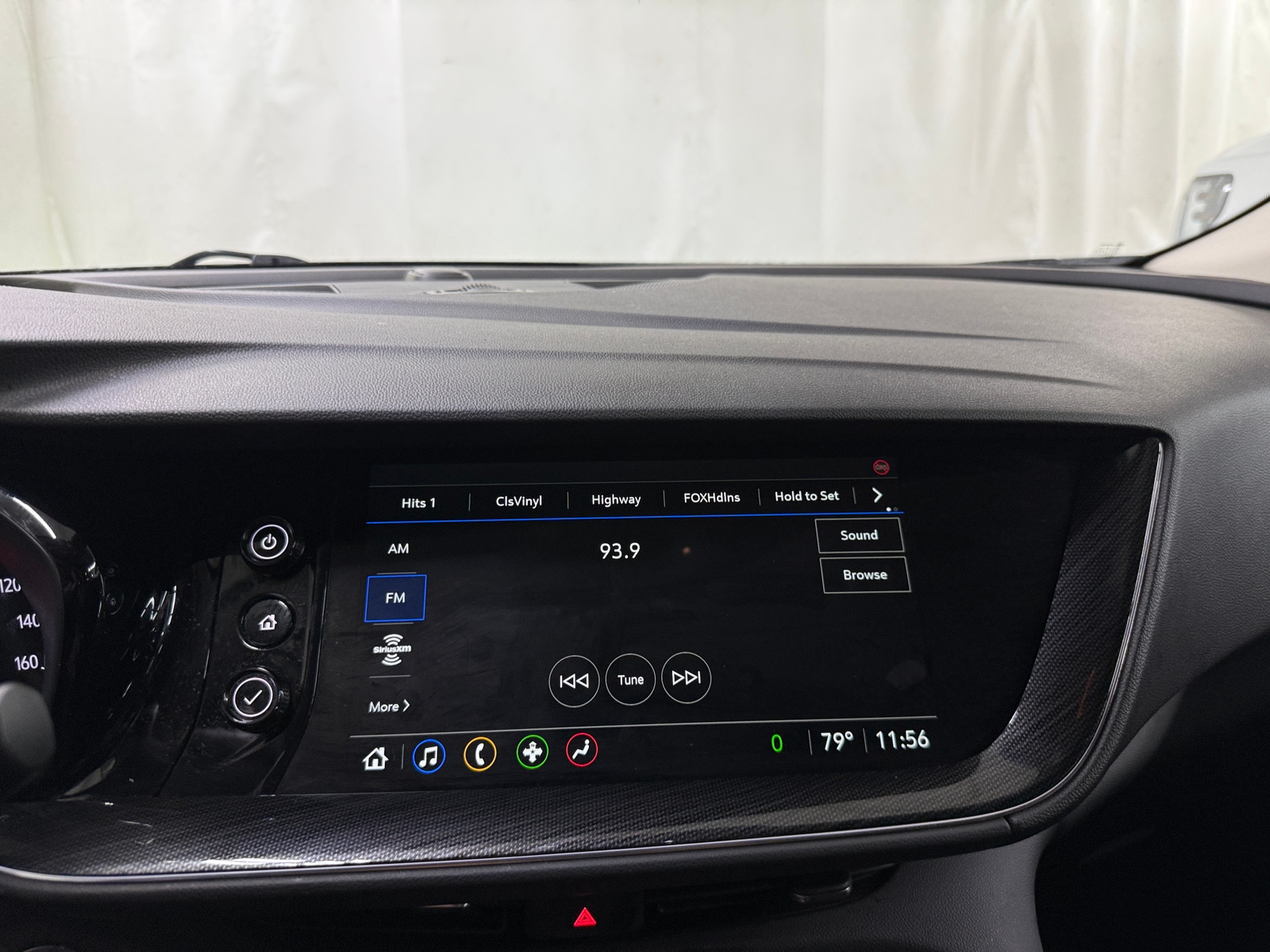 Thumbnail: 2023 Buick Envision - 3