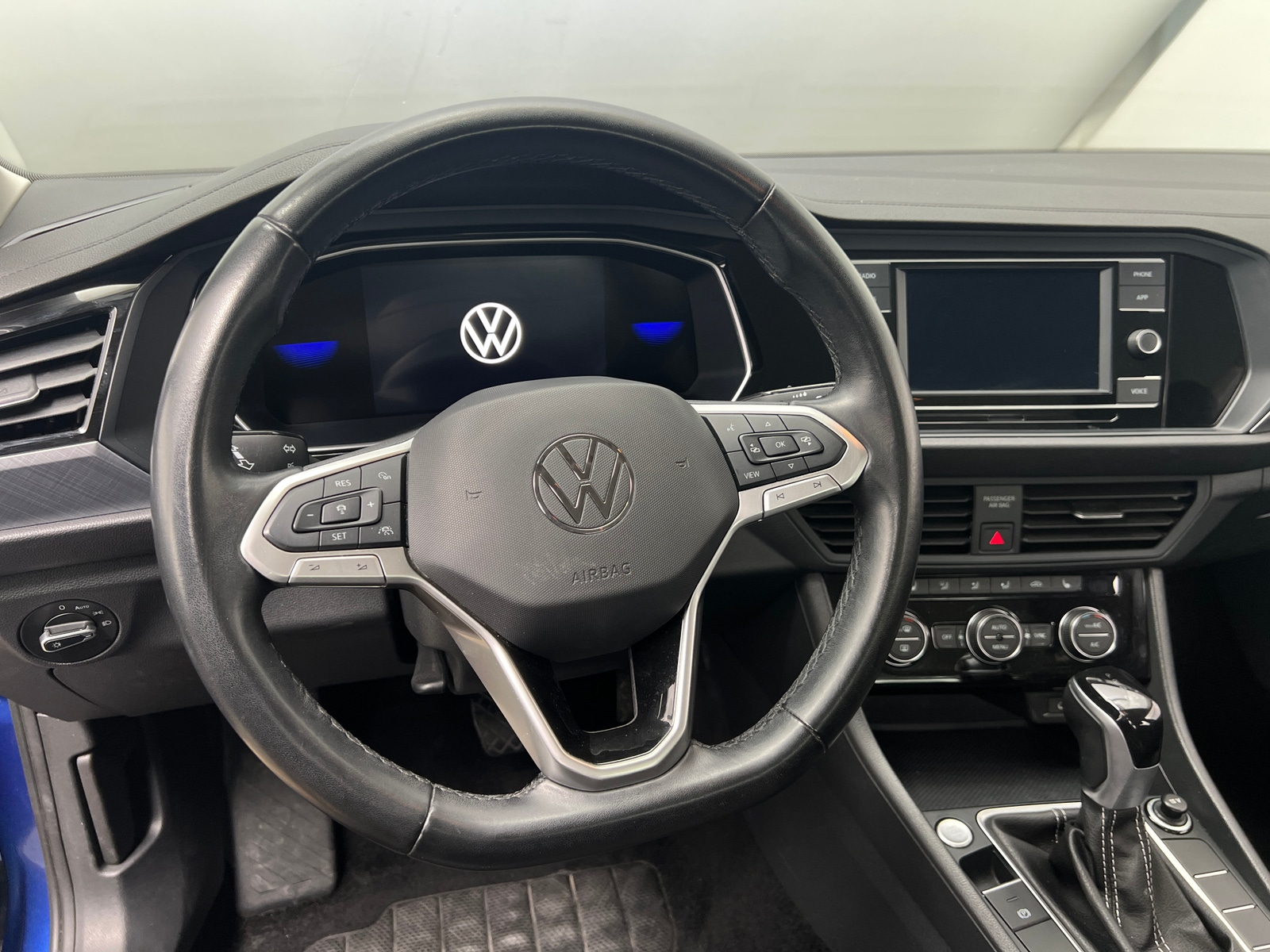 Thumbnail: 2024 Volkswagen Jetta - 4