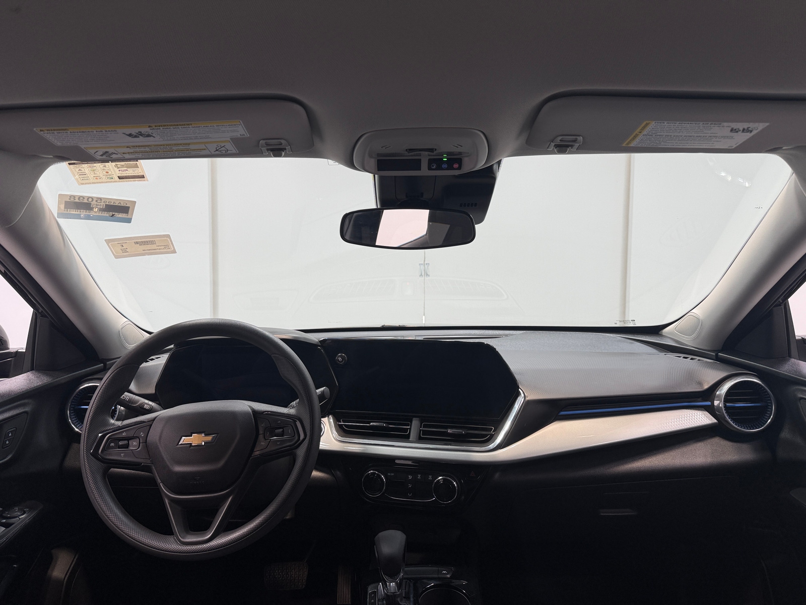 Thumbnail: 2025 Chevrolet Trax - 3